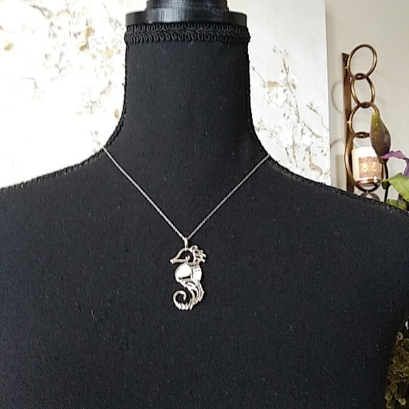Sterling Silver Chain With Embellished Seahorse Pendant. - Picture 7 of 17